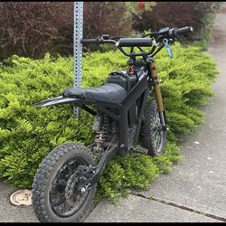 Surron battery tuttio (60mph) I will add 500-700 cash to trade for Surron ,talaria ,rtr,etc