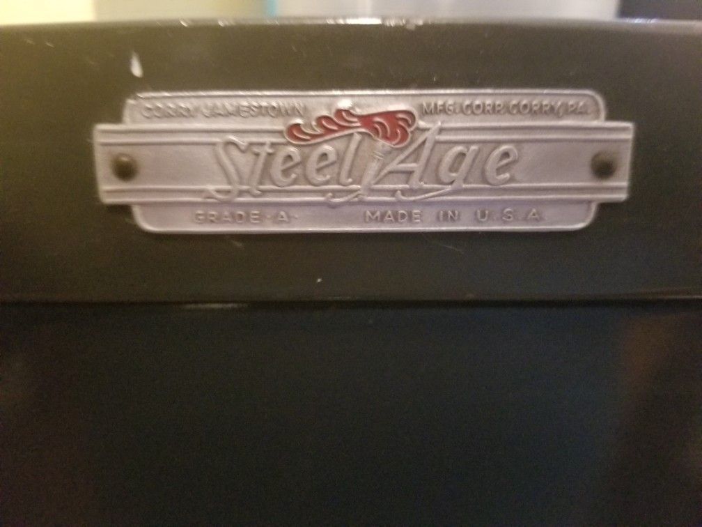 Vintage STEEL AGE - filing cabinet