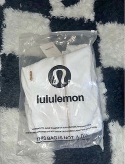 Lulu Define Set (White/Gold Zipper) - Size 4 - Brand New