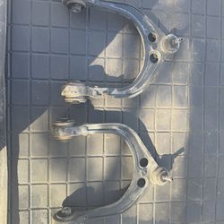 2017 Dodge Challenger Upper Control Arm Left and Right