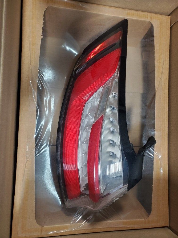 22 Edge Left Rear Body Side Lamp.