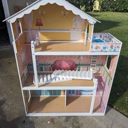 Doll House 