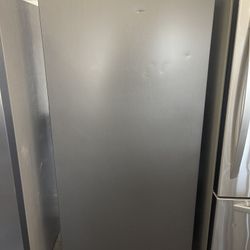 New Frigidaire Upright Black Stainless Steel Freezer 20 Cubic