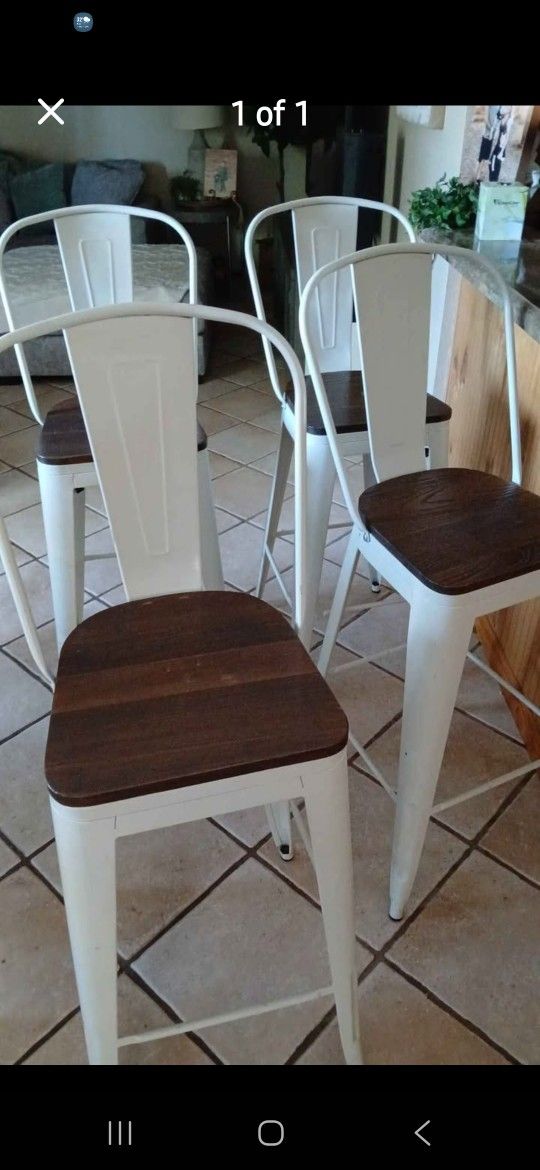 4 Barstools 
