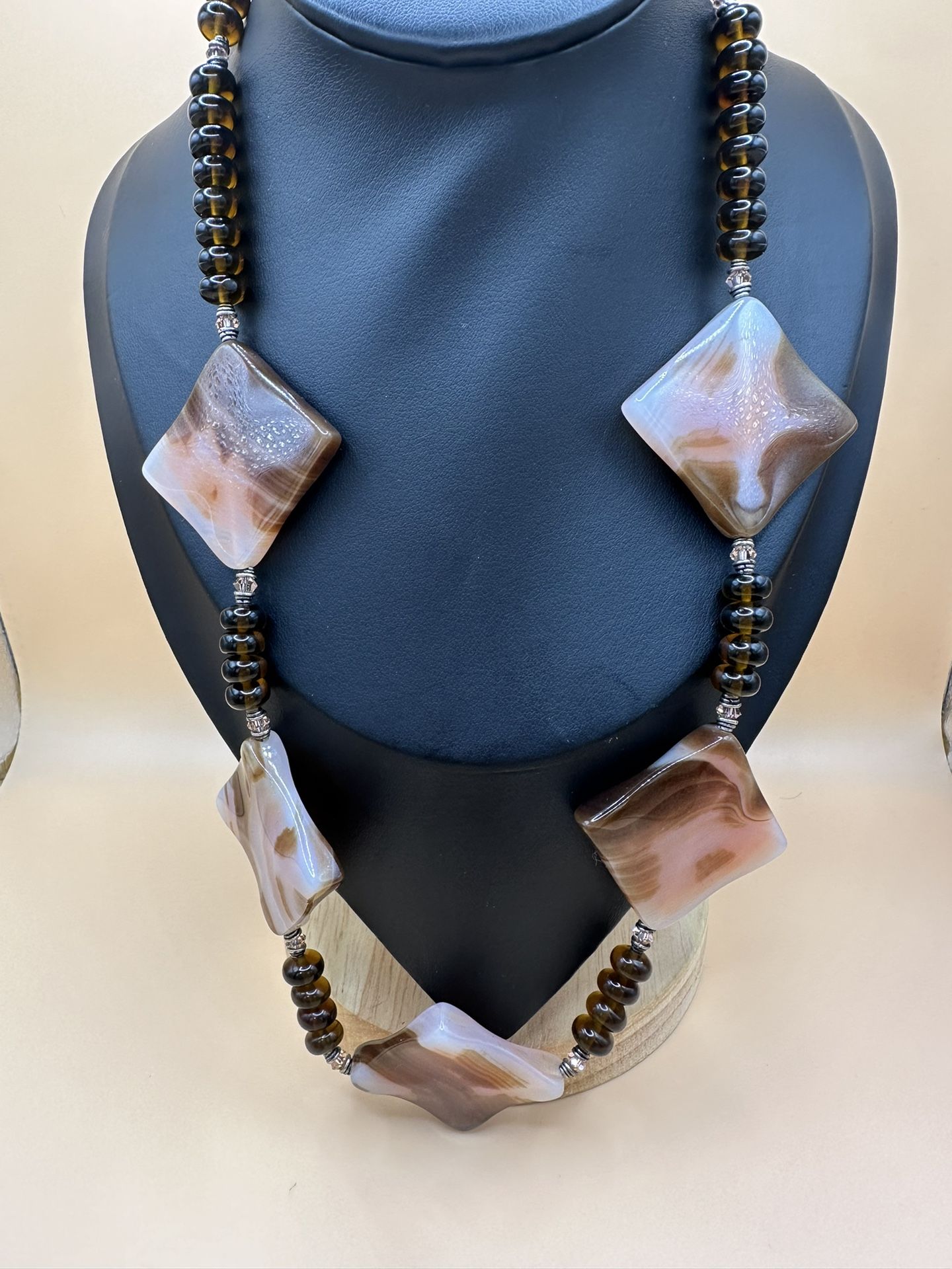 Vintage Polished Banded Agate Sterling Silver Beaded Necklace 21 1/2” Long Great Condition