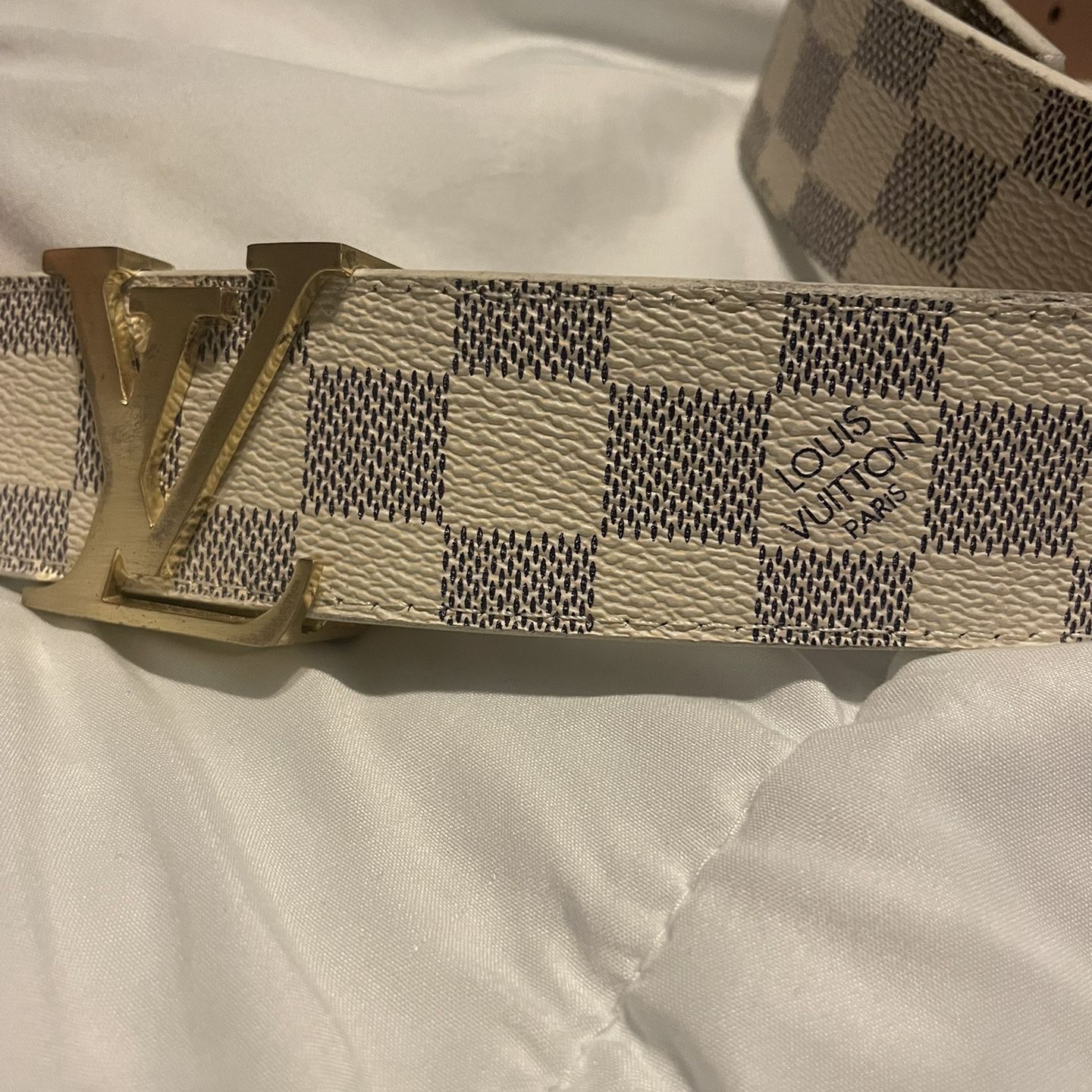 White Checkered Louis Vuitton LV Belt! Size 30-34! Brand New High Quality!!  for Sale in Las Vegas, NV - OfferUp