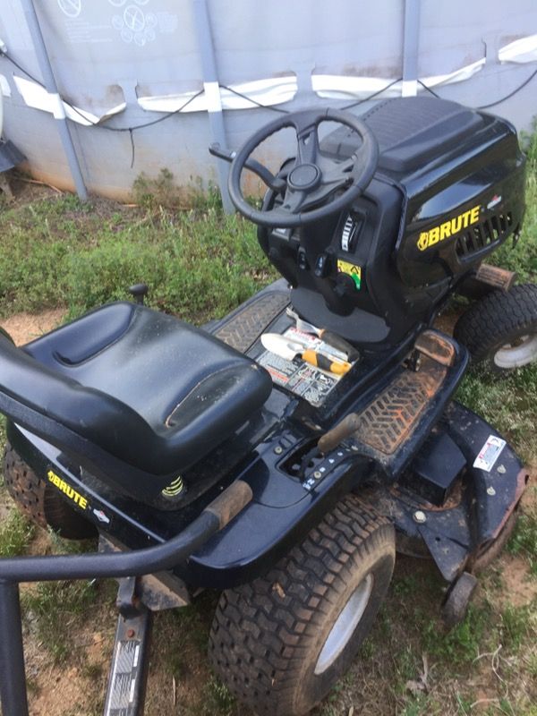 Brute riding outlet lawn mower