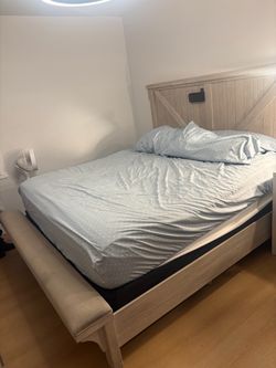 Brashland King Crossbuck Panel Bed