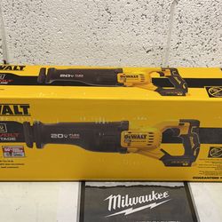 DEWALT 20-Volt MAX Lithium Ion Cordless Brushless Reciprocating Saw with FLEXVOLT ADVANTAGE (Tool Only)