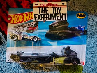 Hot Wheels Super Rigs Batmobile Hauler w/ Chrome Bat Car - Sealed New BDW51