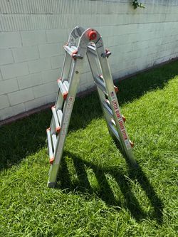 LITTLE GIANT… combination ladder. 6 configurations aluminum 300lb load capacity .47 lb.WT… mint condition $250