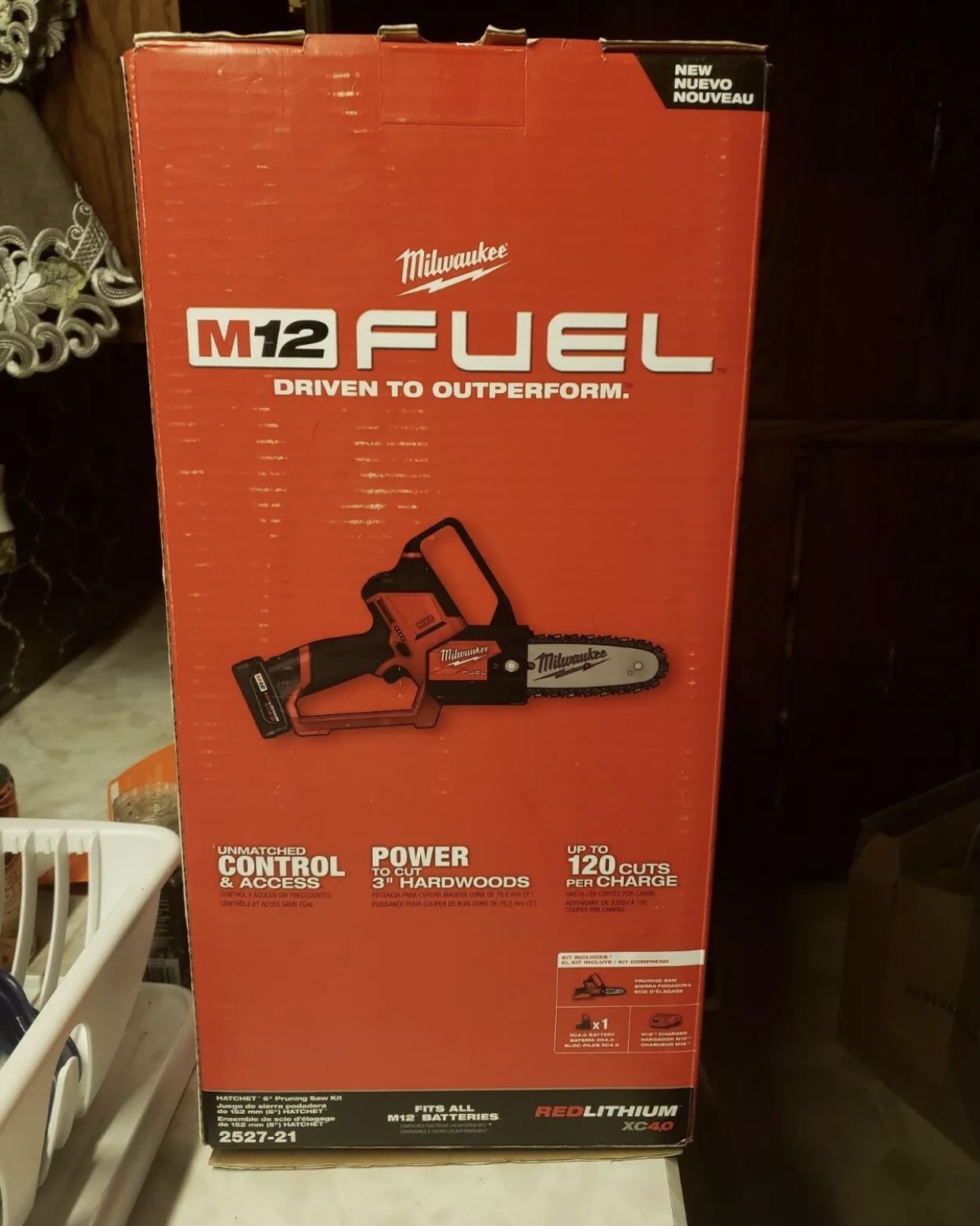 MILWAUKEE FUEL CHAINSAW KIT NEW FIRM
