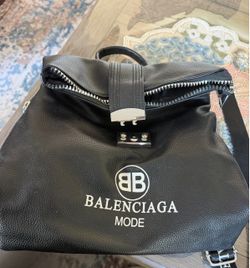 Black stylish back pack
