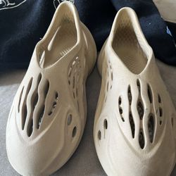 Yeezy Foam Runner Ochre 