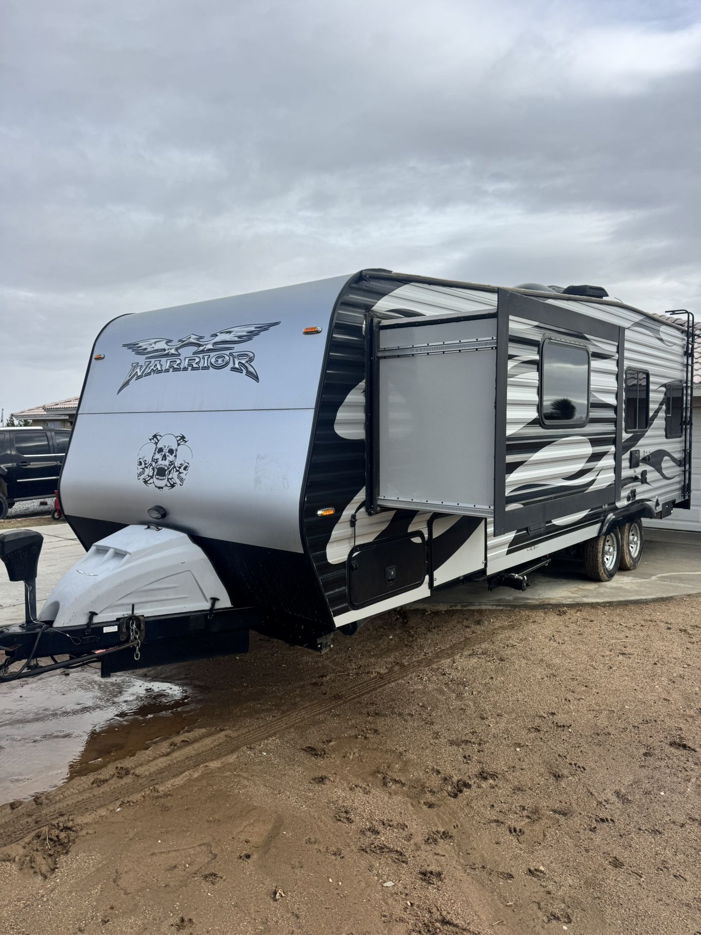 2019 Weekend Warrior JJ 2400 14+ Super Clean