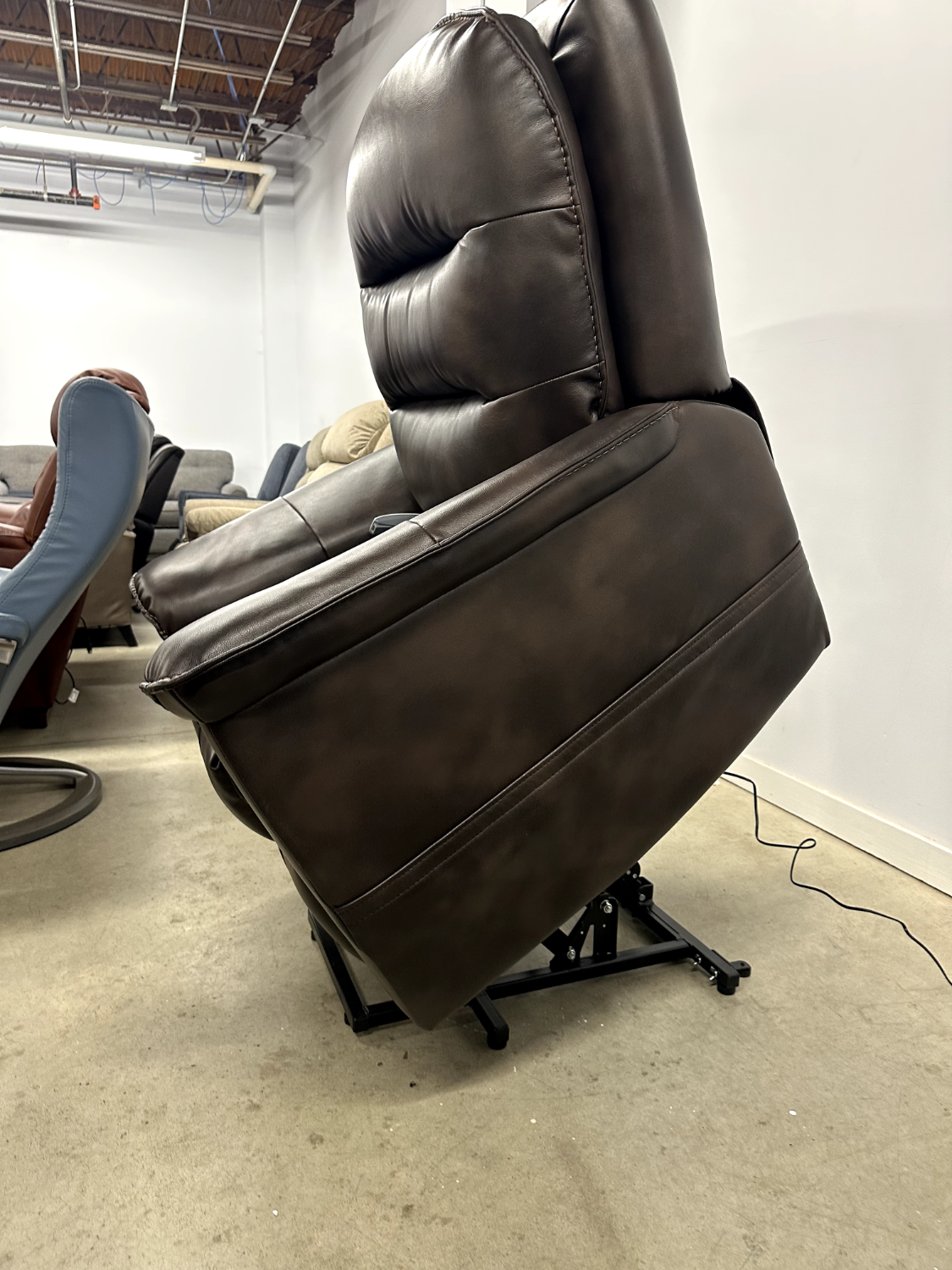 Brand New Power Lift Recliner Chair - Delivery and Financing Available!