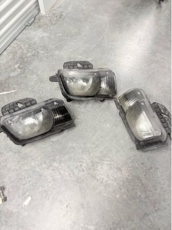 Headlights Assembly For 2010-2013 Chevrolet Camaro 3.6L 6.2L Black Used Fair  Price is for each no lightbulb installed