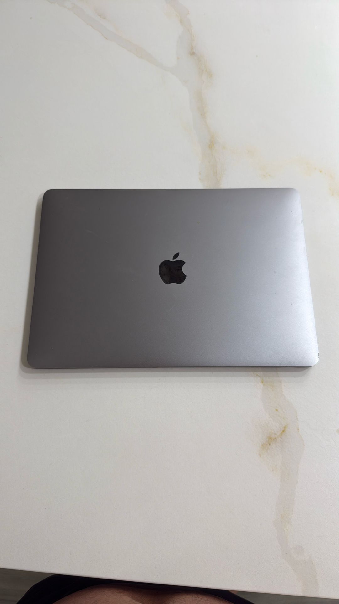 2017c MAC BOOK PRO 13”, thunderbolt 3 port