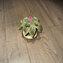 Palm tree toothbrush holder