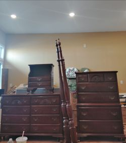 Kling Vintage Cherry Wood 6 Piece Bed Set