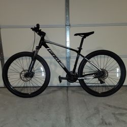 GIANT ATX 3 MTN BIKE 