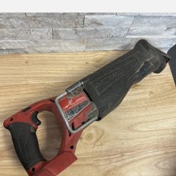 Milwaukee M18 FUEL Sawzall Reciprocating Saw 