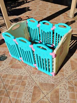 Plastic  Playpen 