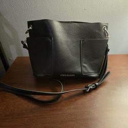 CrossbodySteve Madden Women's Bsammy BAG