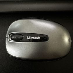 Microsoft Wireless Mobile 3500 Model 1571 Black & Grey Mouse With Dongle