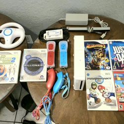 Nintendo Wii Mario Kart Bundle w/ Games, Controllers & Accessories.
Super Mario, Extras. HDMI ADAPTER 