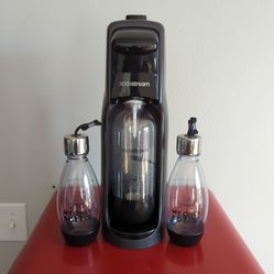 Sodastream Jet Sparkling Water Maker kit.