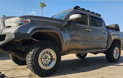 Tacoma wheels and tires 17x9 with 265/70/17