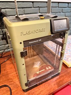 3D Printer - Flashforge Adventurer 5M with enclosure and filament stand