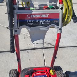 2550 PSI Gas Pressure washer
