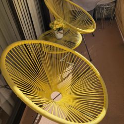 Outdoor Chairs And Table 