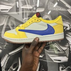 Travis Scott Dunk Low 