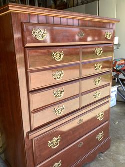 Dresser