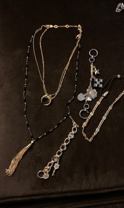 Henri bendel jewelry lot very nice