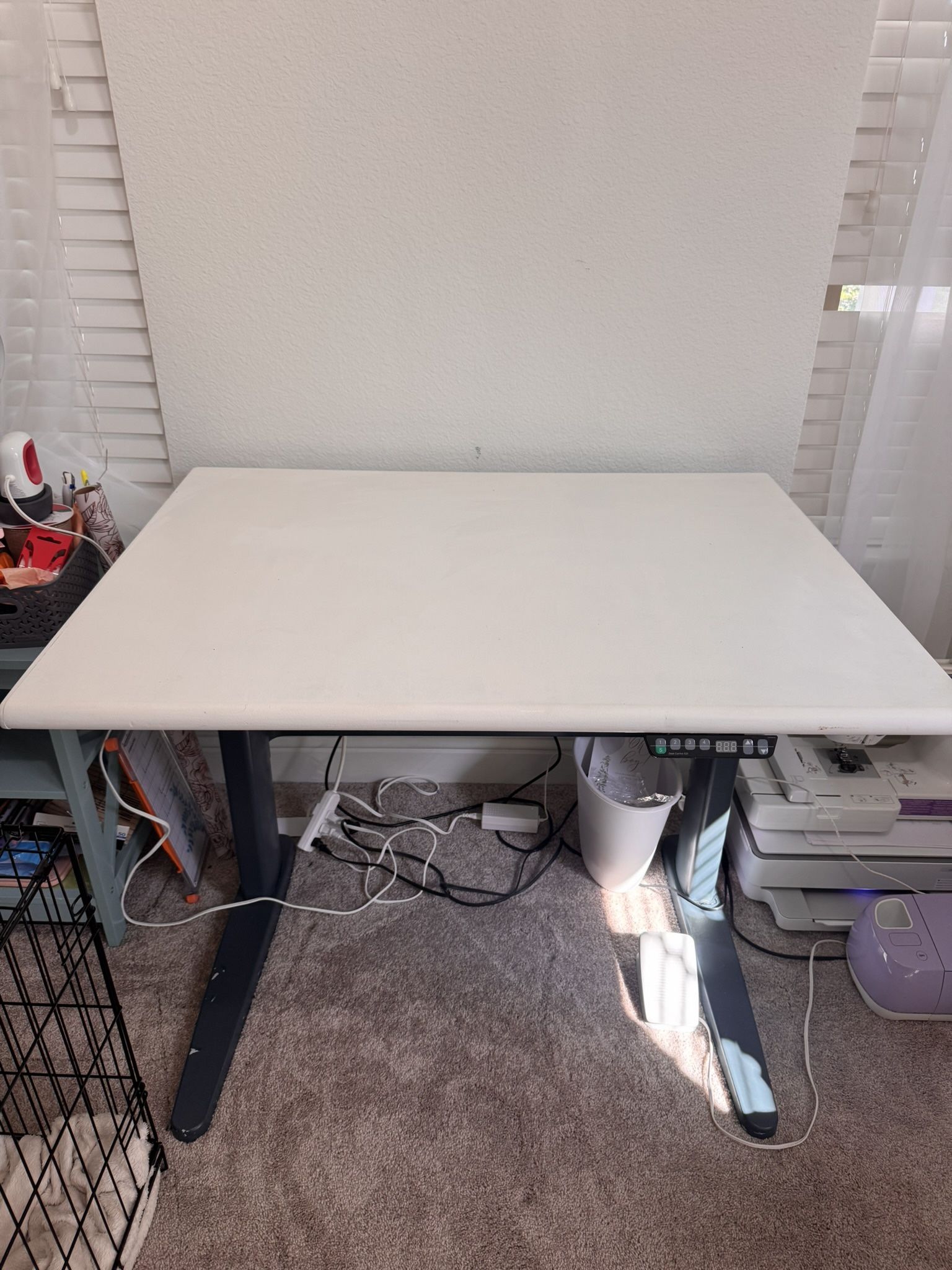 Adjustable Desk 