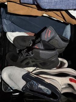 ASICS Mat Shoes men Size 9 - Never Used