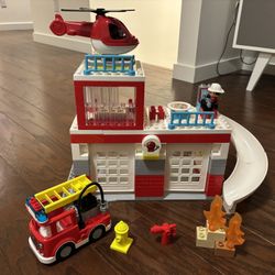 Lego Duplo Fire Station And Helicopter 