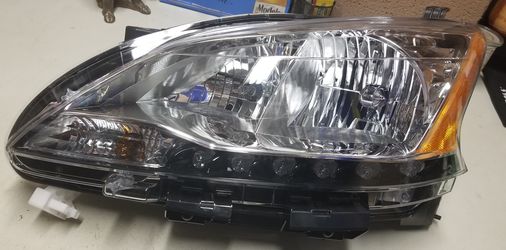 2013 Nissan Sentra Headlight