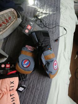 686x Great full Dead Snowboard Mitts