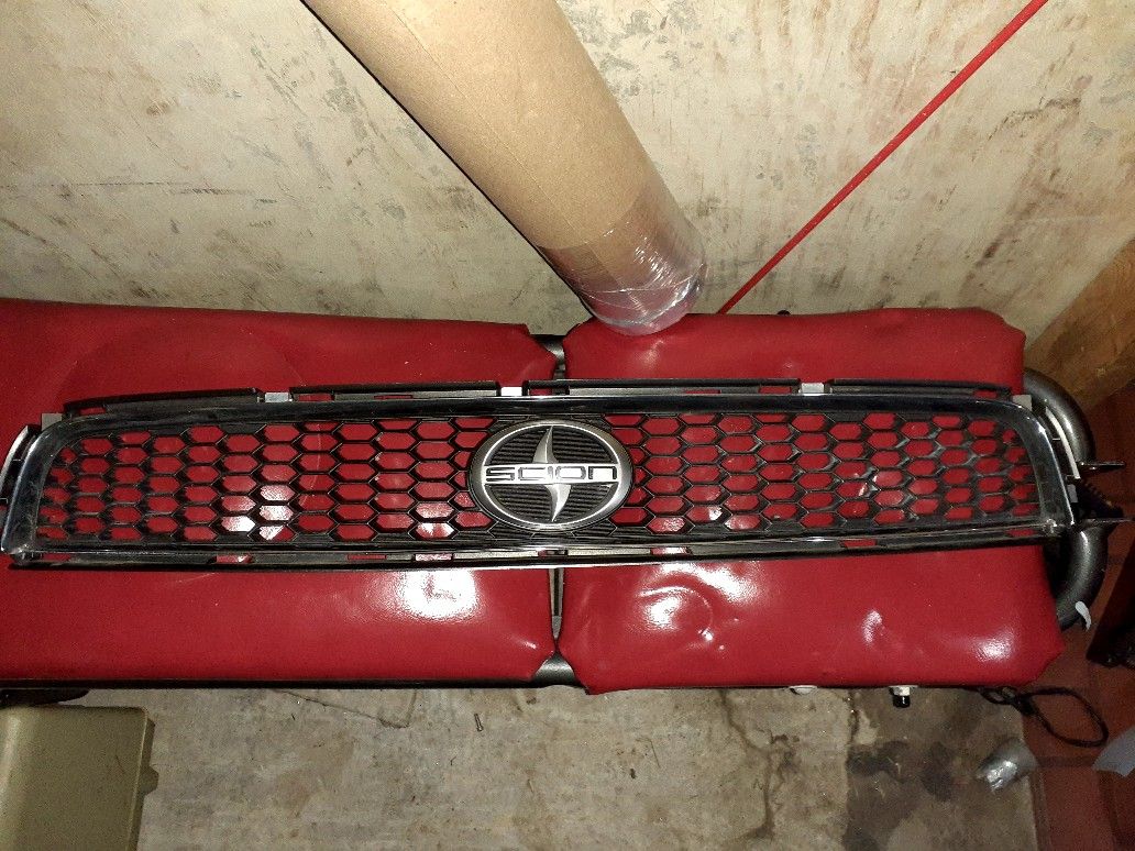 SCION TC FRONT GRILL