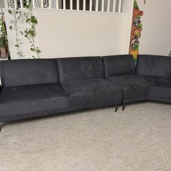 Brand new sectional sofa – never used/Dark Charcoal/Microsuede
