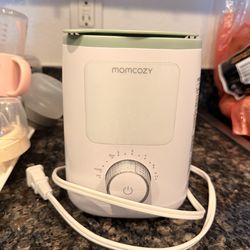 Momcozy bottle warmer