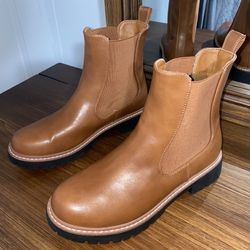 New Chelsea Boots Size 9 Stylish & Comfy Everyday Wear Winter Boots Rubber Sole