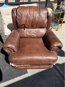 Free lazy boy chair