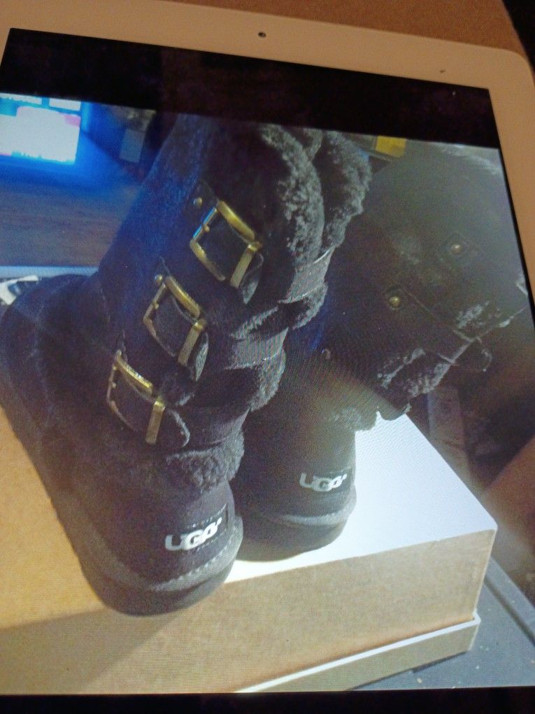 UGG KELA TALL BOOTS SIZE 6
