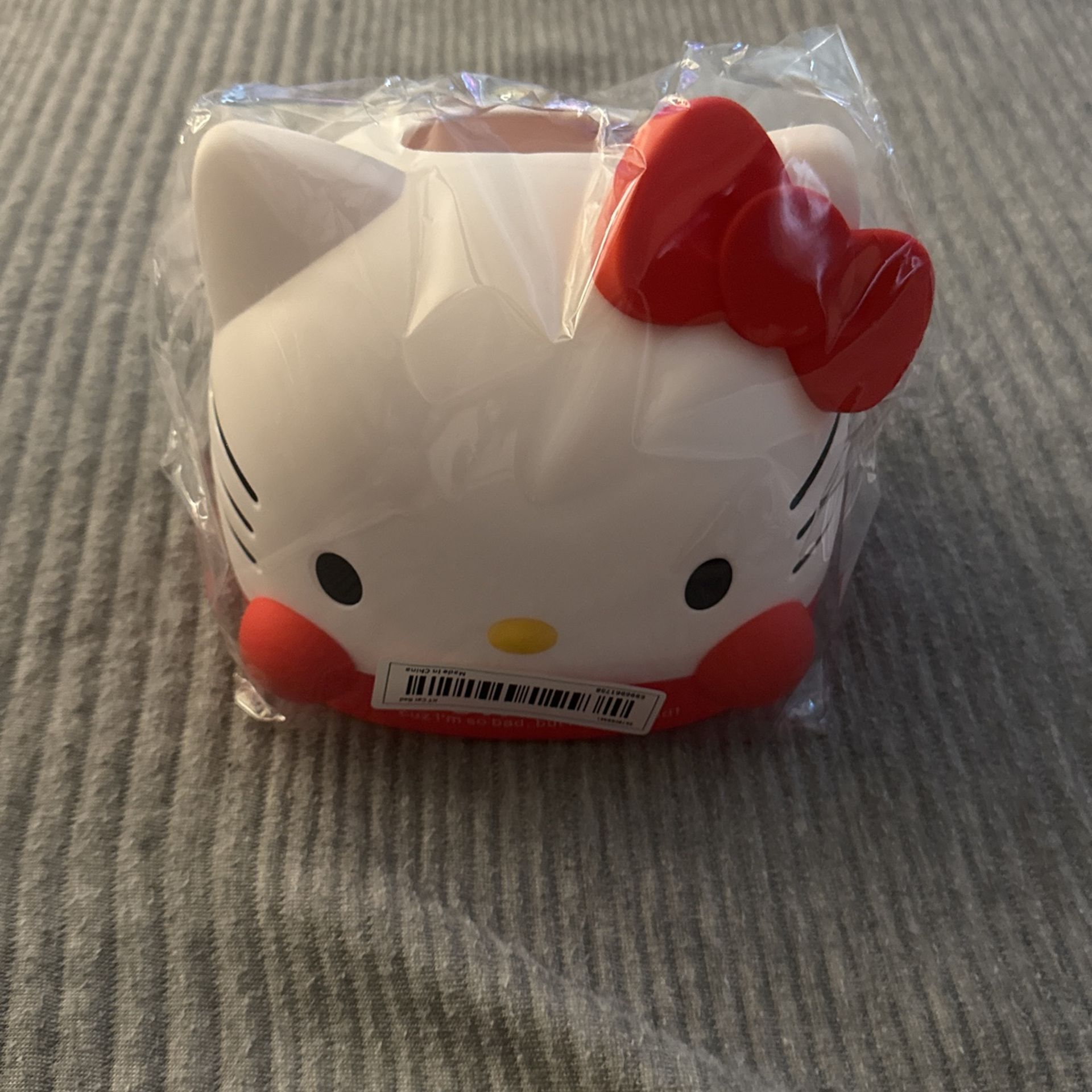 Hello Kitty Tissue Holder 